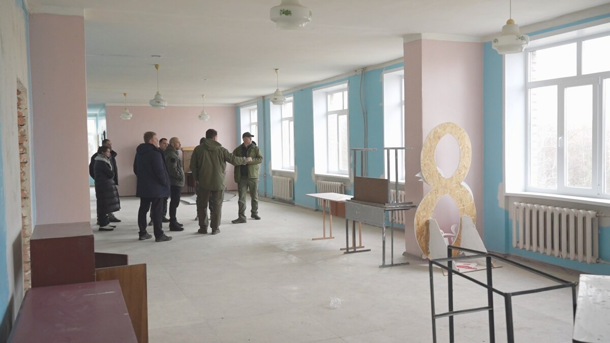 Проработать этапы помощи в восстановлении подшефных территорий на следующий год поручил Владимир Солодов